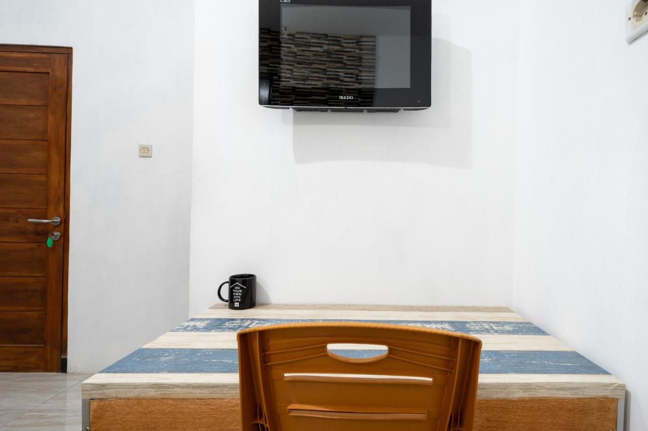 Oyo 2098 Homestay Kk Ngaglik Екстер'єр фото